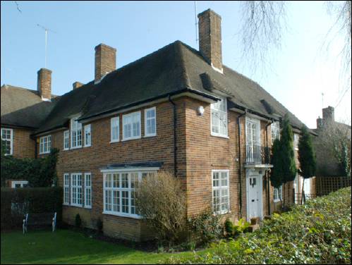 22 Thornton Way a